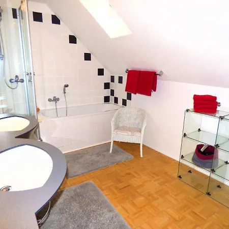 Old Winery アパート