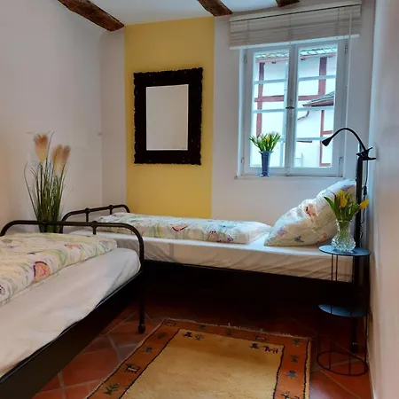 Old Winery アパート